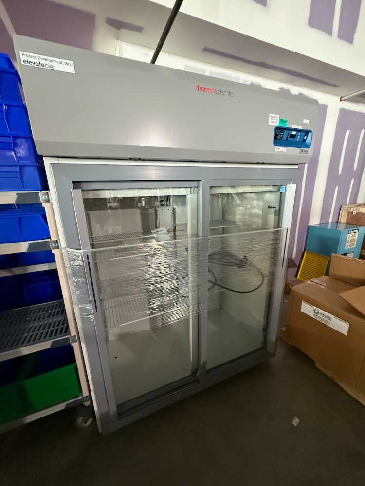 Image of Thermo TSX4505CA Double Door Refrigerator